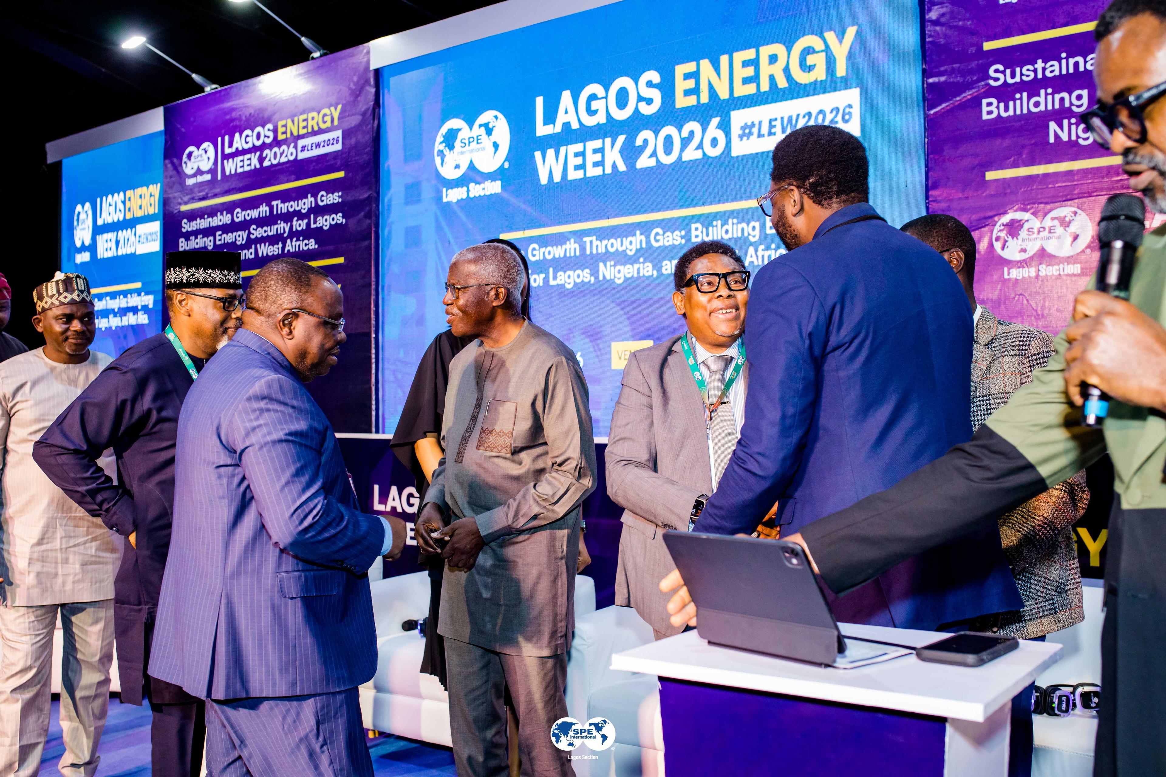 Speaker plaque presentation