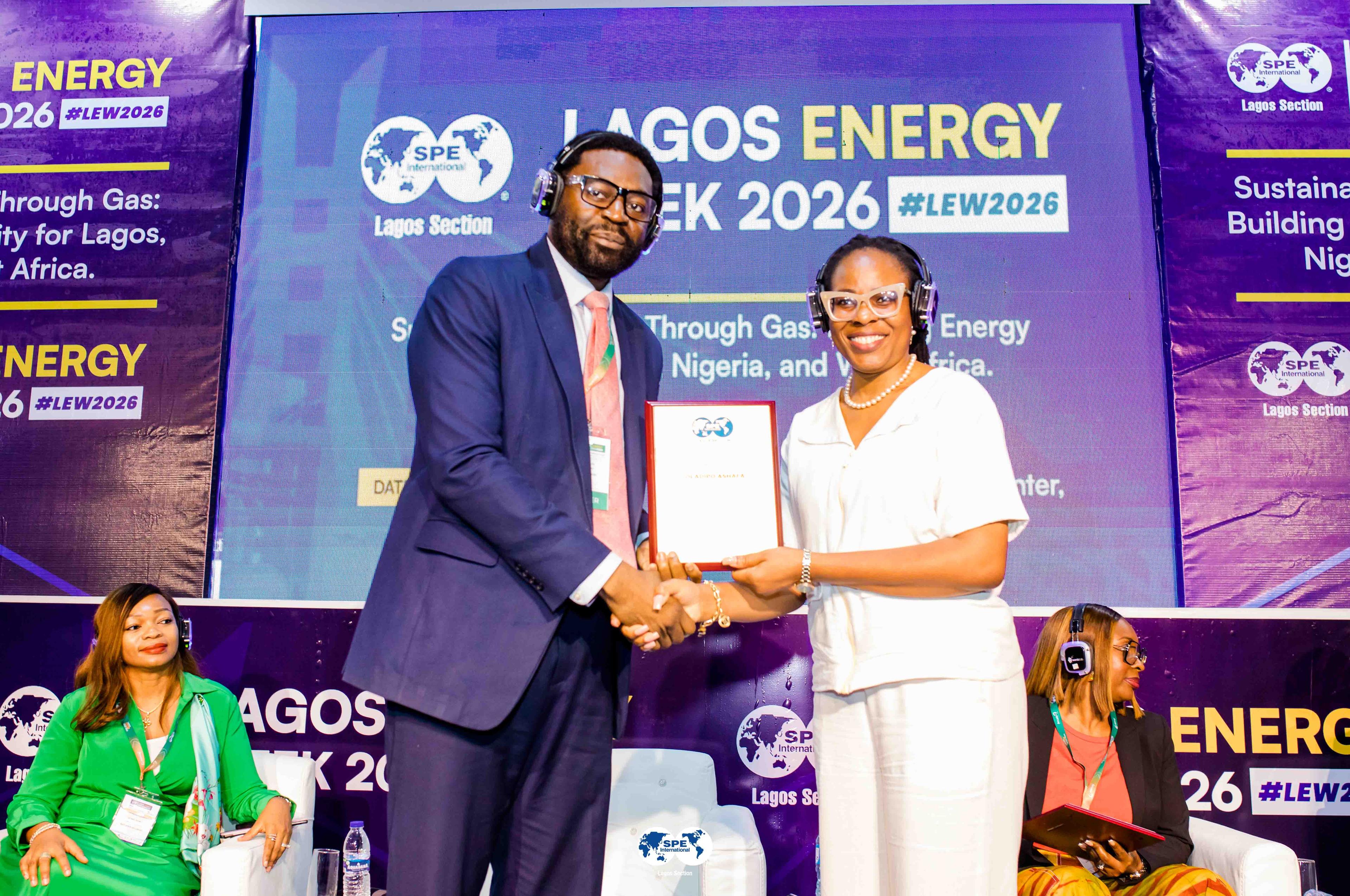 Speaker plaque presentation